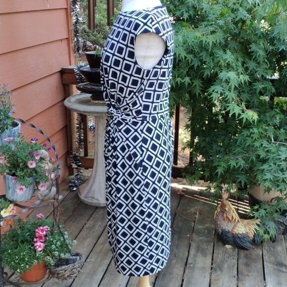 Lauren Ralph Lauren Soft Knit Dress - Picture 6 of 15